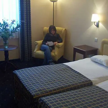 Royale 3*