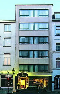 Royale Hotel
